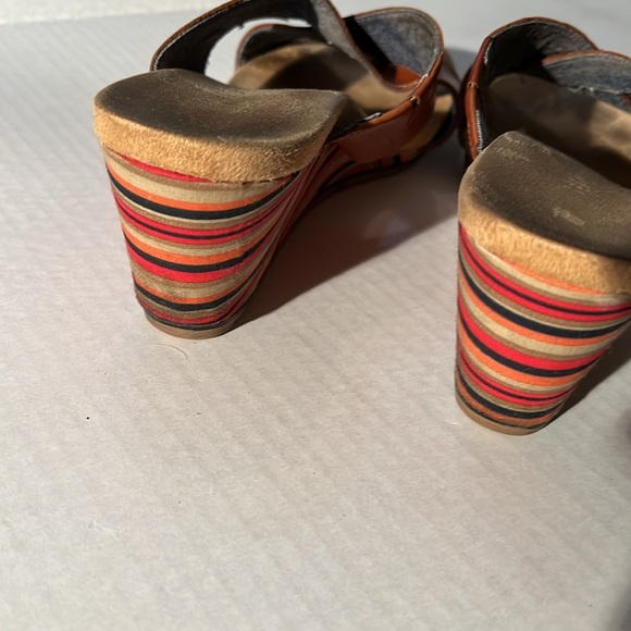 Dr. Scholls wedge sz 8 - Picture 5 of 6